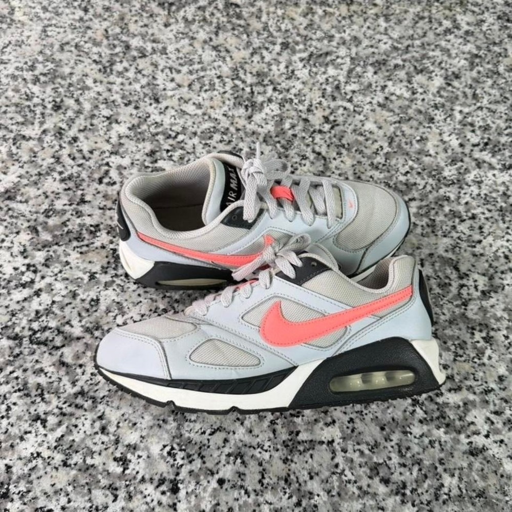 Nike Air Max IVO Running Sneaker Shoe Youth 4.5 (Women's 6) 579998